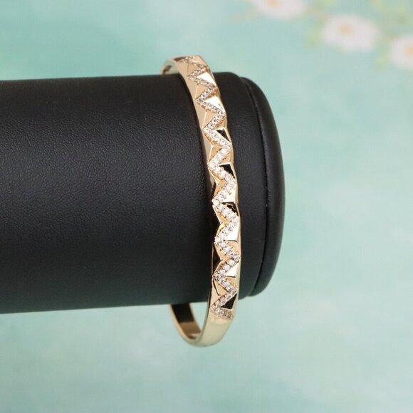 Chic Rose Gold Zigzag Bangle with Crystal Accents, XPBL0569 - Picture 5 of 12